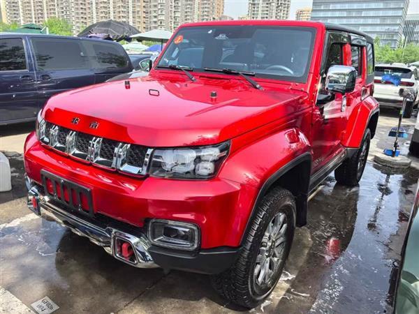 北京越野BJ40 2023款 2.0T 自动四驱城市猎人版至尊型