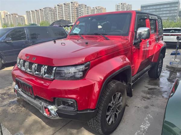 北京越野BJ40 2023款 2.0T 自动四驱城市猎人版至尊型