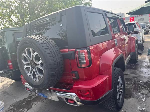 北京越野BJ40 2023款 2.0T 自动四驱城市猎人版至尊型