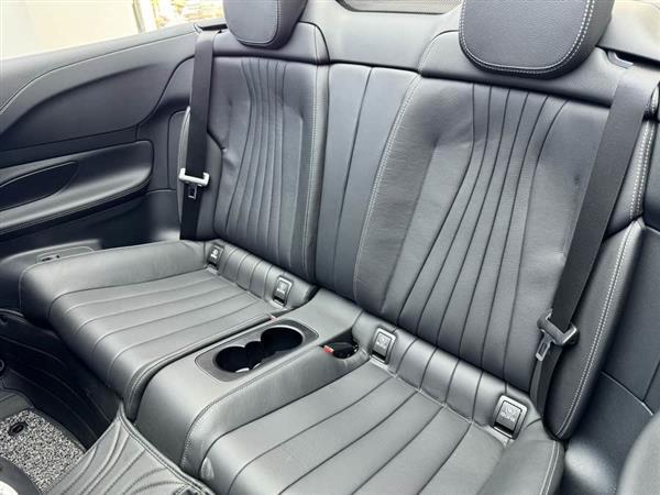 奔驰E级(进口) 2023款 改款 E 260 敞篷轿跑车