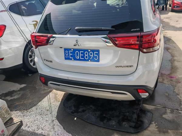 欧蓝德 2021款 2.4L 四驱致享版 5座