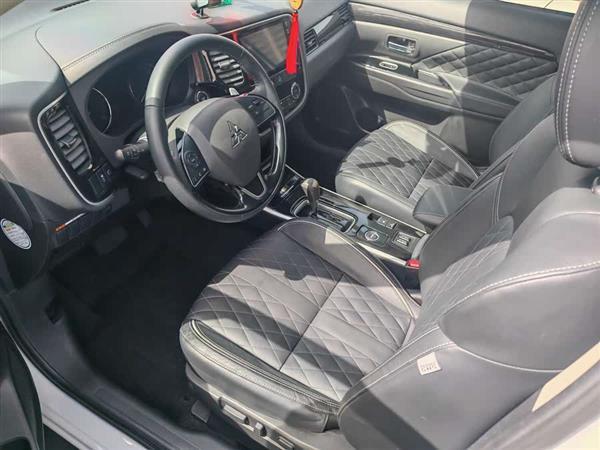 欧蓝德 2021款 2.4L 四驱致享版 5座