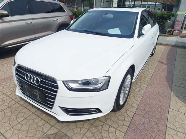 奥迪A4L 2016款 35 TFSI 典藏版 自动标准型