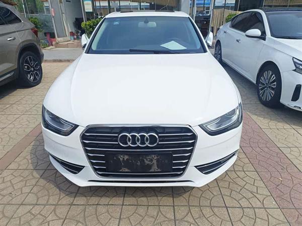奥迪A4L 2016款 35 TFSI 典藏版 自动标准型