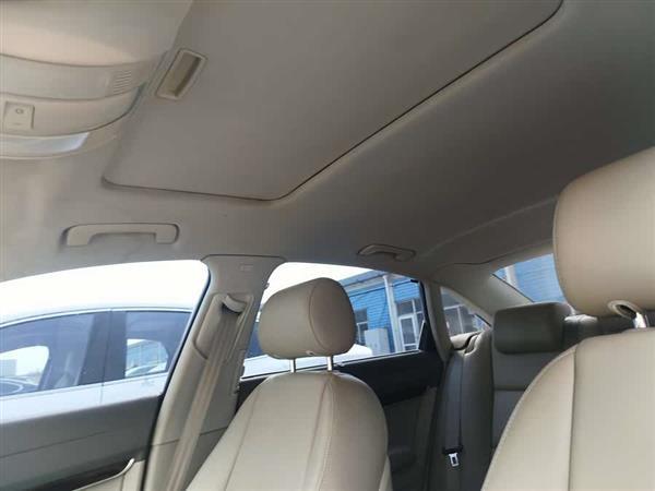 奥迪A6L 2011款 2.0 TFSI 自动标准型