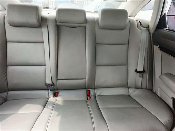 奥迪A6L 2011款 2.0 TFSI 自动标准型