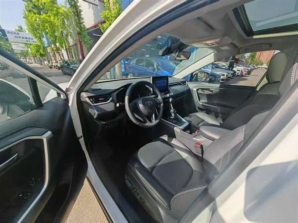 RAV4荣放 2021款 双擎 2.5L E-CVT四驱精英PLUS版