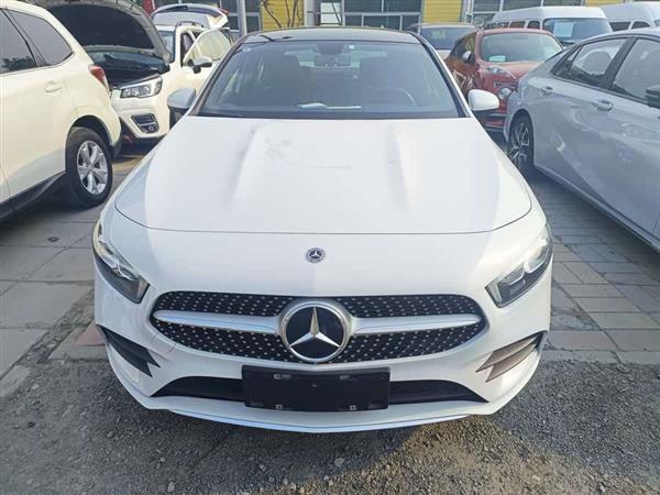 奔驰A级 2021款 A 200 L 运动轿车动感型