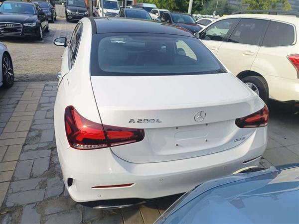 奔驰A级 2021款 A 200 L 运动轿车动感型