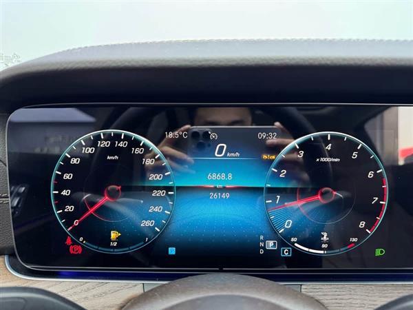 奔驰E级 2023款 改款 E 300 L 豪华型