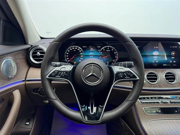 奔驰E级 2023款 改款 E 300 L 豪华型