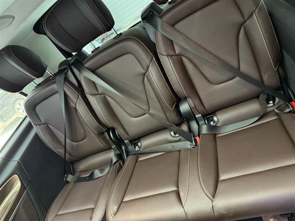 奔驰V级 2021款 V 260 L 长轴距豪华版