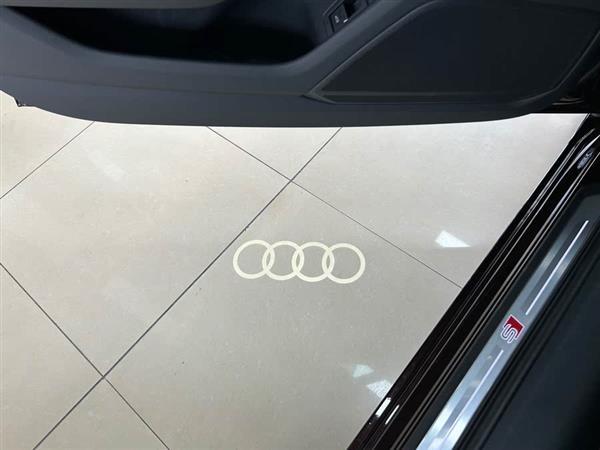 奥迪A6L 2024款 45 TFSI quattro 臻选动感型