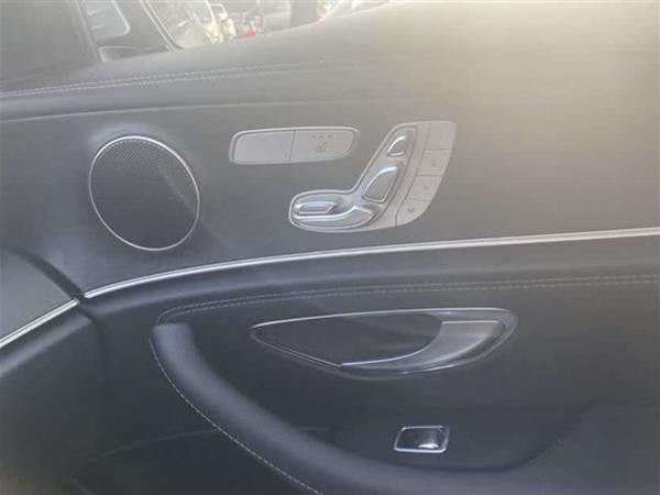 奔驰E级 2018款 E 300 L 运动时尚型