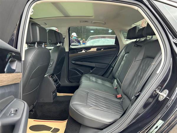 帕萨特 2019款 380TSI 尊贵版 国VI