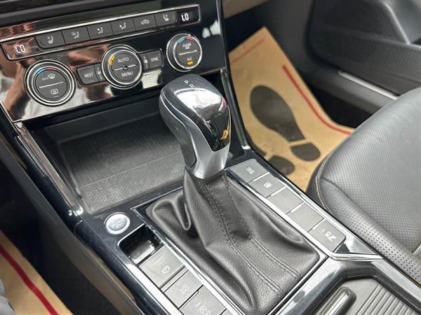 帕萨特 2019款 380TSI 尊贵版 国VI