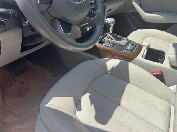 奥迪A6L 2012款 30 FSI 技术型