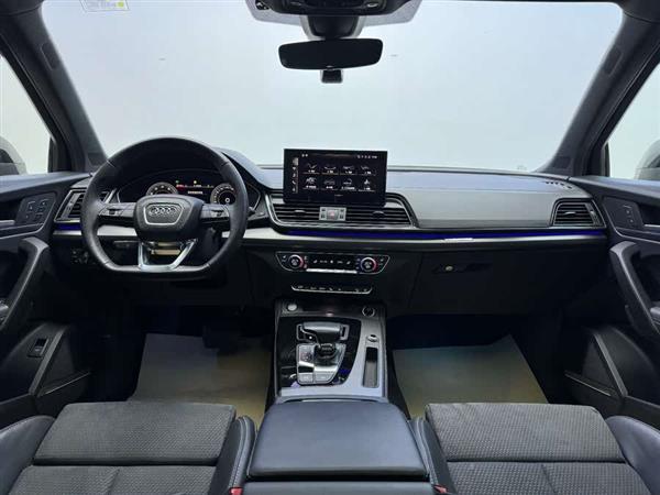 奥迪Q5L Sportback 2021款 40 TFSI 上市特别版