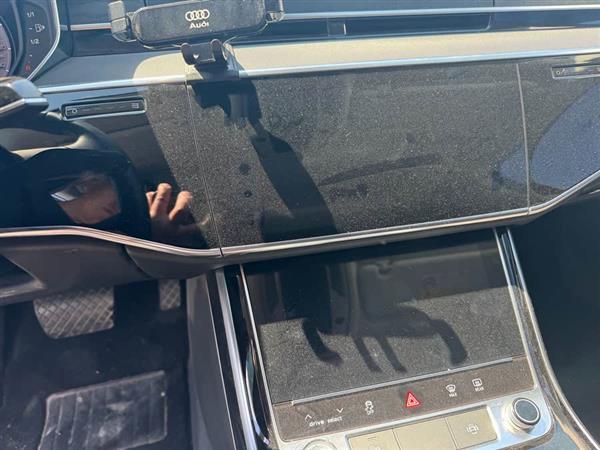 奥迪A8 2018款 A8L 55 TFSI quattro投放版尊享型