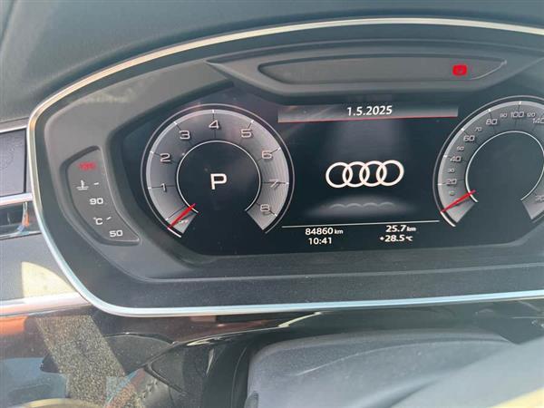 奥迪A8 2018款 A8L 55 TFSI quattro投放版尊享型