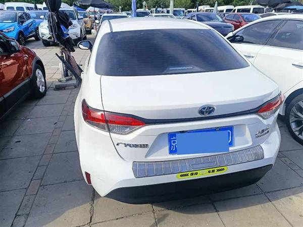 雷凌 2023款 智能电混双擎 1.8L 领先版