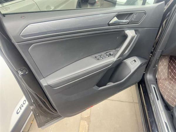 途观L 2021款 330TSI 自动两驱R-Line越享版
