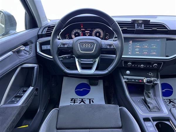 奥迪Q3 2019款 40 TFSI quattro 时尚动感型