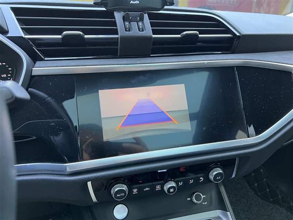 奥迪Q3 2019款 40 TFSI quattro 时尚动感型
