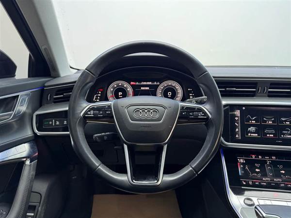 奥迪A6(进口) 2023款 allroad quattro 55 TFSI 尊享越野型