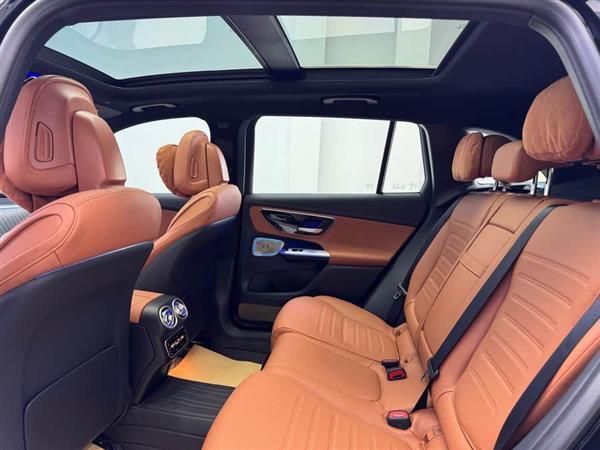 奔驰GLC 2023款 GLC 300 L 4MATIC 动感型 5座