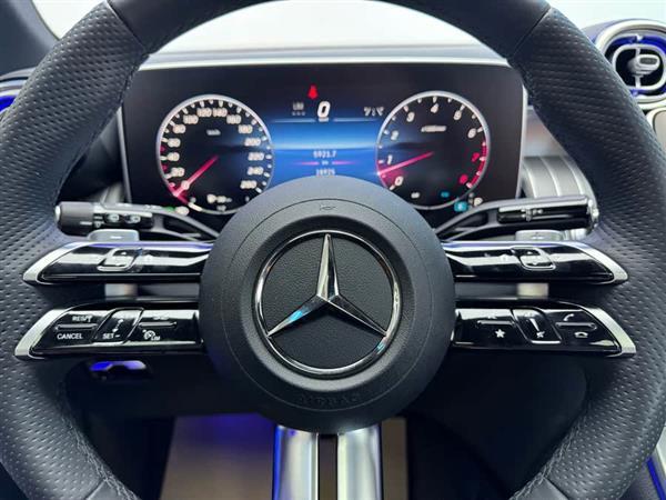 奔驰GLC 2023款 GLC 300 L 4MATIC 动感型 5座