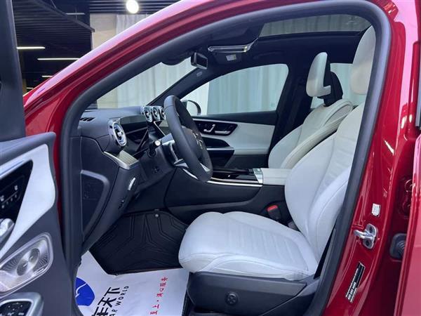 奔驰GLC轿跑 2024款 GLC 300 4MATIC 轿跑SUV