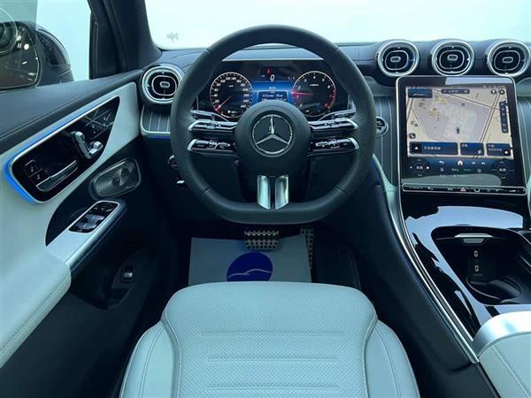 奔驰GLC轿跑 2024款 GLC 300 4MATIC 轿跑SUV