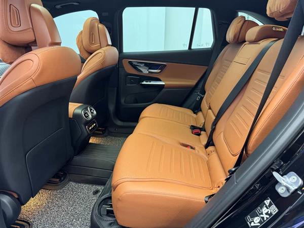 奔驰GLC 2024款 GLC 260 L 4MATIC 豪华型 7座