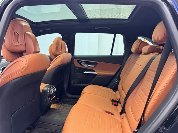 奔驰GLC 2024款 GLC 260 L 4MATIC 豪华型 7座