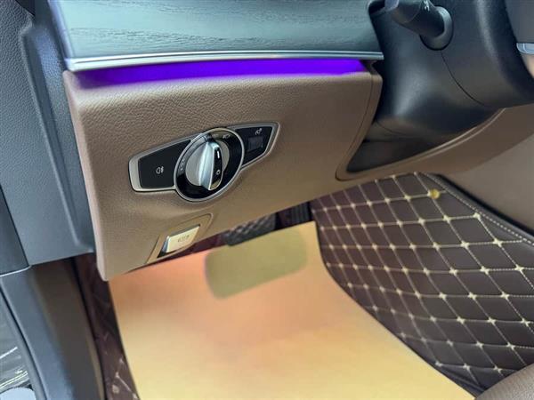 奔驰E级 2020款 E 300 L 运动时尚型