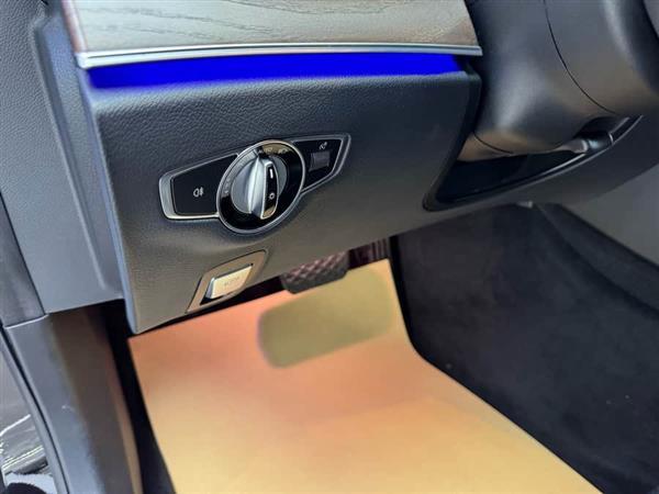 奔驰E级 2019款 E 200 L