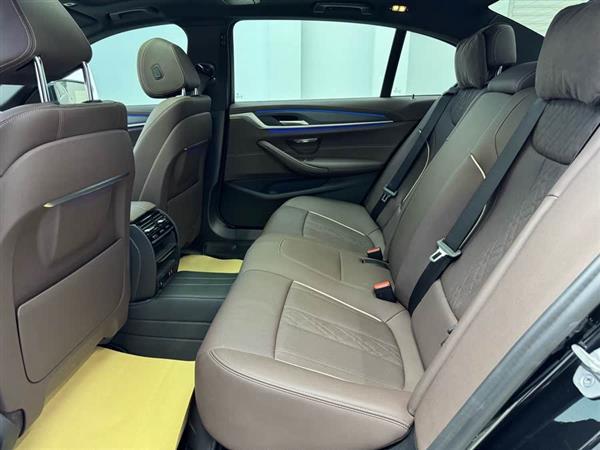 宝马5系 2021款 改款 530Li xDrive M运动套装
