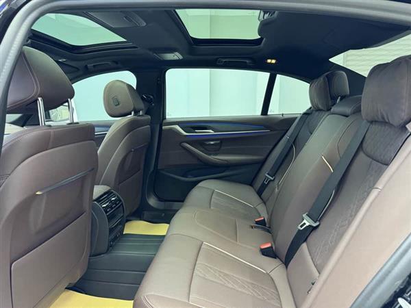 宝马5系 2021款 改款 530Li xDrive M运动套装
