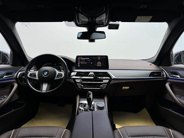 宝马5系 2021款 改款 530Li xDrive M运动套装