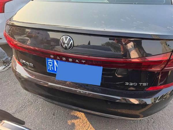 帕萨特 2022款 330TSI 星空尊贵版