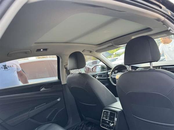 帕萨特 2022款 330TSI 星空尊贵版