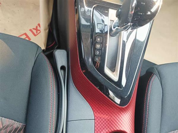 蓝鸟 2016款 1.6L CVT炫酷版