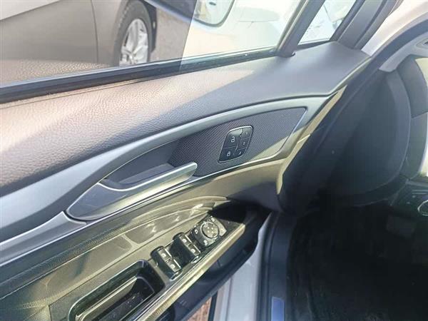 蒙迪欧 2013款 2.0L GTDi240豪华运动型