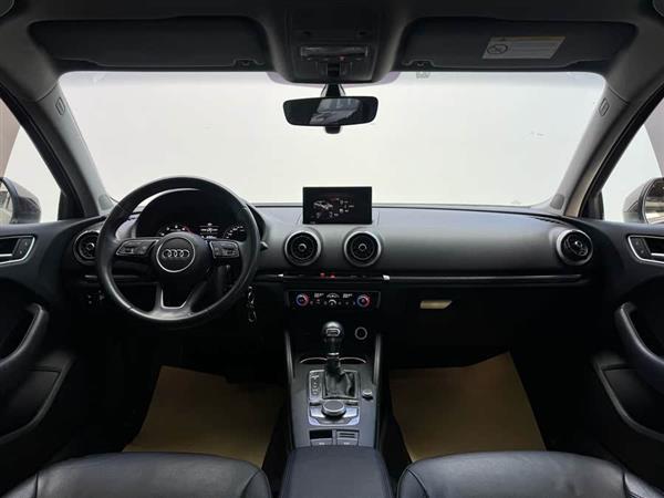 奥迪A3 2019款 Limousine 35 TFSI 风尚型 国VI