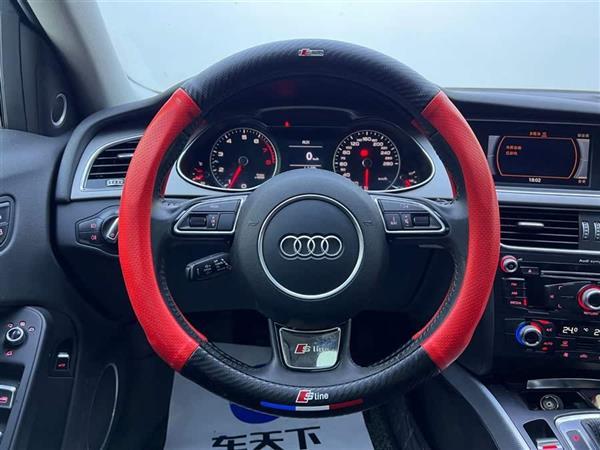 奥迪A4L 2016款 45 TFSI 典藏版 quattro个性运动型