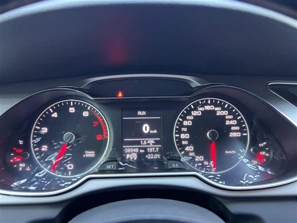 奥迪A4L 2016款 45 TFSI 典藏版 quattro个性运动型