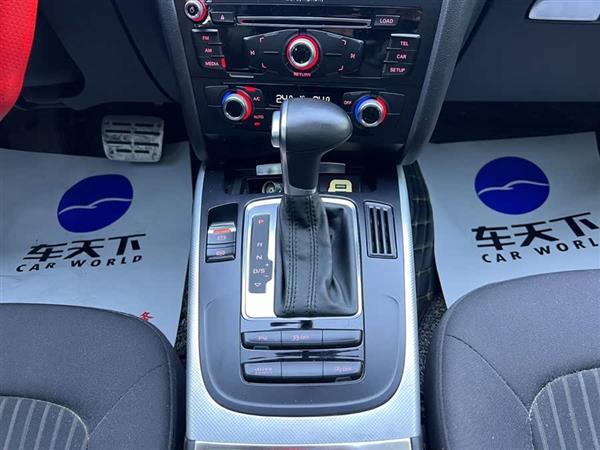 奥迪A4L 2016款 45 TFSI 典藏版 quattro个性运动型