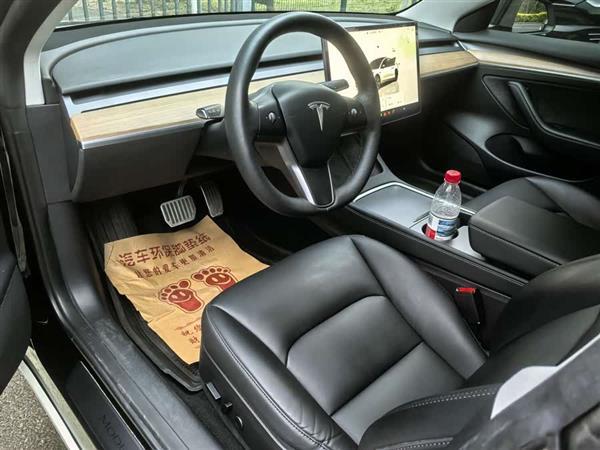 Model 3 2022款 后轮驱动版