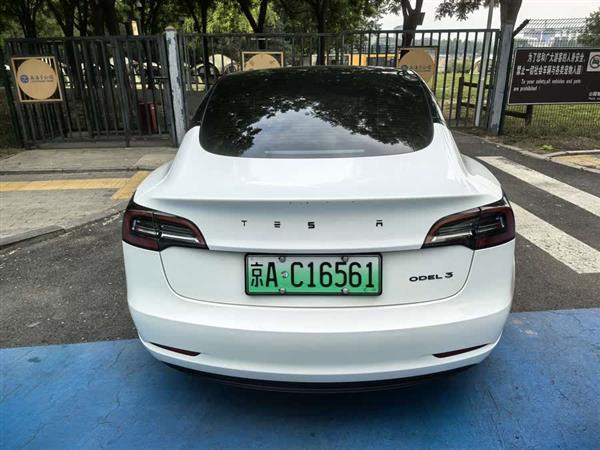 Model 3 2022款 后轮驱动版